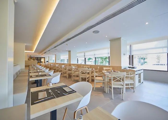 Jade - Adults Only 埃尔阿雷纳尔